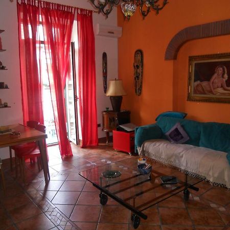 B&B Casa Tua Napoli Bagian luar foto