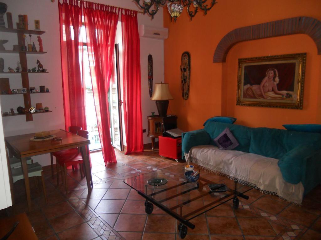 B&B Casa Tua Napoli Bagian luar foto