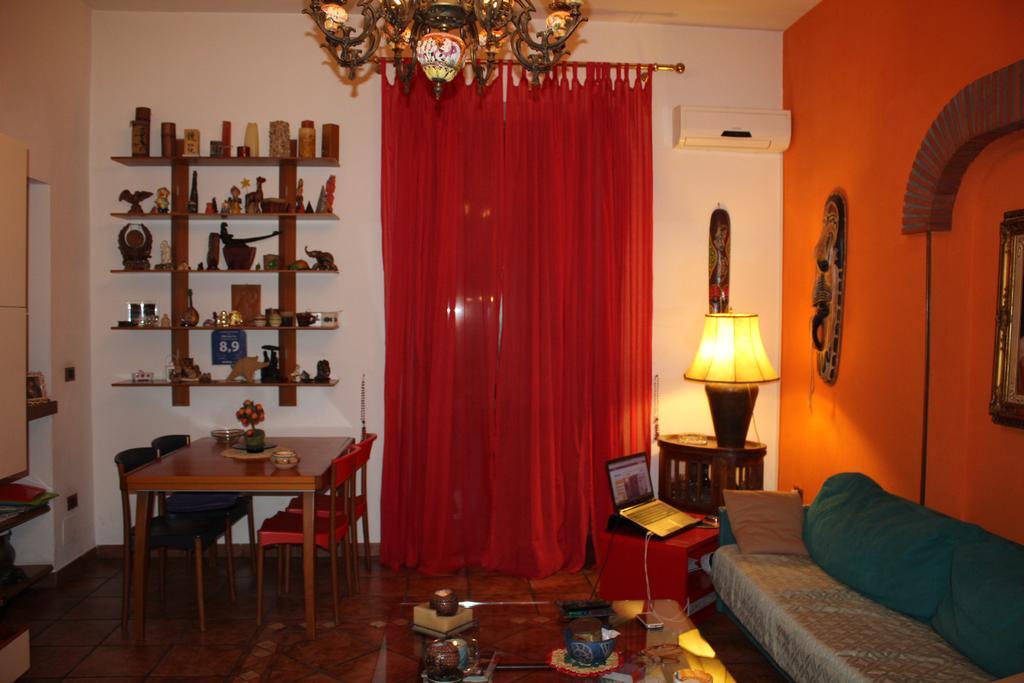 B&B Casa Tua Napoli Bagian luar foto